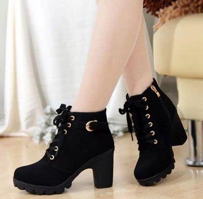 MACHO™  Heeled Woman Boots