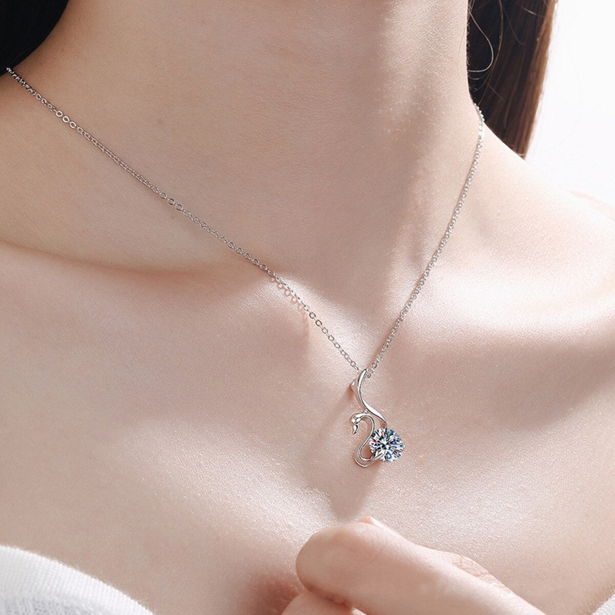 LEGAN™ Moissanite Swan Diamond Necklace