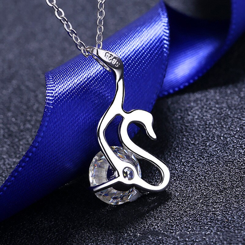 LEGAN™ Moissanite Swan Diamond Necklace